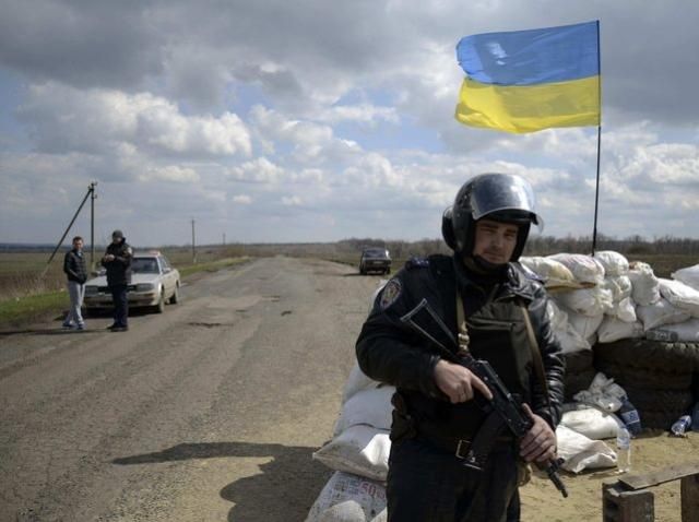 Нацгвардія заблокувала усі в'їзди до Слов'янська, — Полторак Нацгвардія заблокувала усі в'їзди до Слов'янська, — Полторак