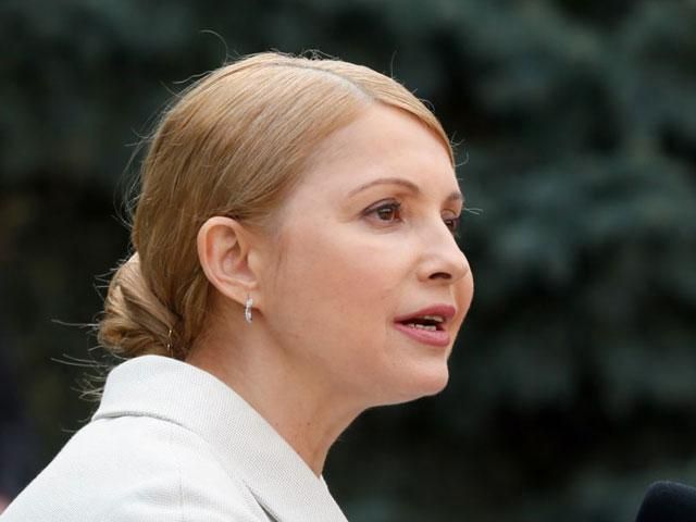 Тимошенко требует от Порошенко отозвать заявление о двусторонних переговорах с Россией
