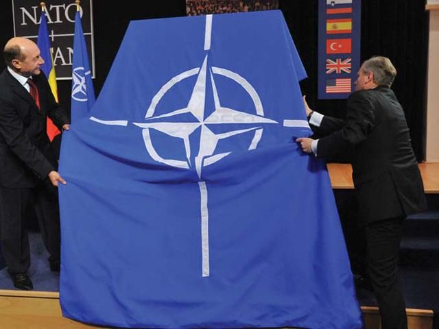 НАТО заперечує присутність в Україні їхніх представників