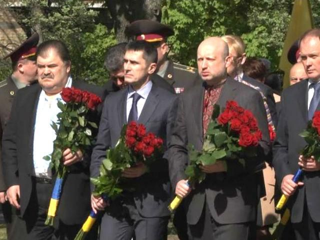 В Киеве почтили память жертв Чернобыльской трагедии (Видео) В Киеве почтили память жертв Чернобыльской трагедии (Видео)