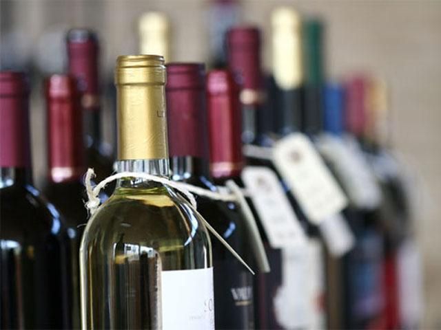 Алкоголь в Крыму подорожает почти в 2,5 раза