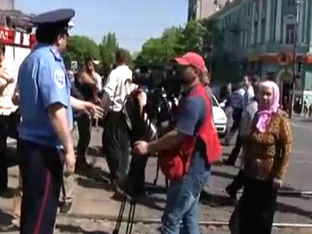 27 квітня в Дніпропетровську пролунало 4 вибухи, постраждали 27 людей 27 квітня в Дніпропетровську пролунало 4 вибухи, постраждали 27 людей