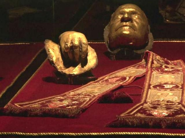 У неділю Ватикан канонізує Івана Павла ІІ та Івана ХХІІІ