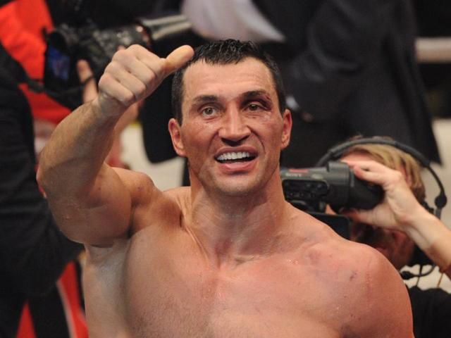 Бокс. Володимир Кличко у 5 раунді нокаутом перемагає австралійця Леапаї (Відео) Бокс. Володимир Кличко у 5 раунді нокаутом перемагає австралійця Леапаї (Відео)