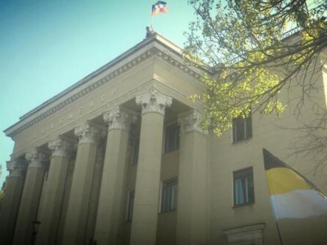 В Донецке сепаратисты захватили областную телерадиокомпанию В Донецке сепаратисты захватили областную телерадиокомпанию