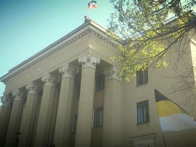 Сепаратисты в Донецке настраивают вещания своего канала Сепаратисты в Донецке настраивают вещания своего канала