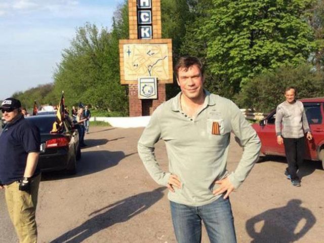 Сепаратисти хочуть винести на референдум три питання Сепаратисти хочуть винести на референдум три питання