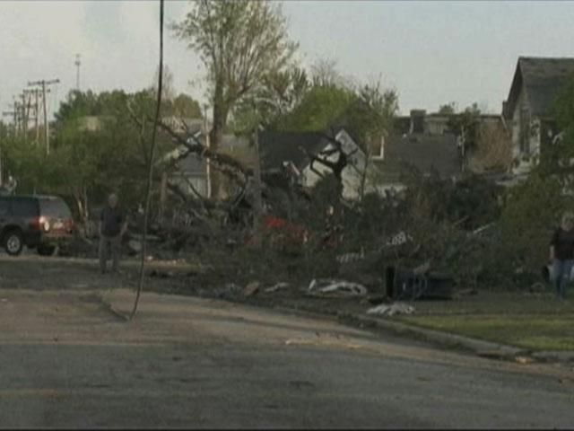 У центрі та півдні США пройшли потужні торнадо У центрі та півдні США пройшли потужні торнадо