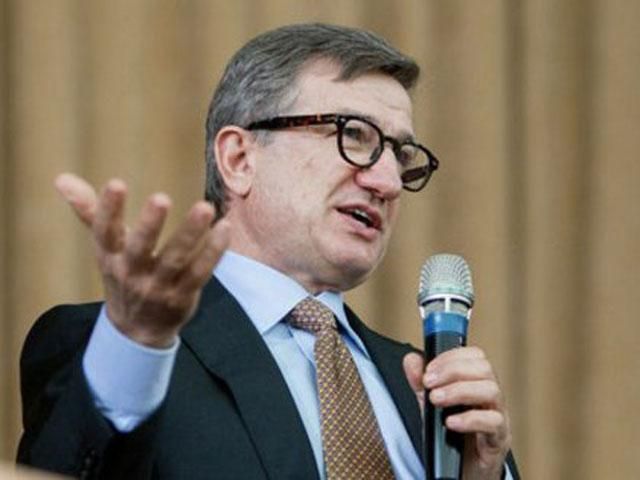 Тарута призвал Турчинова провести национальный референдум 25 мая Тарута призвал Турчинова провести национальный референдум 25 мая