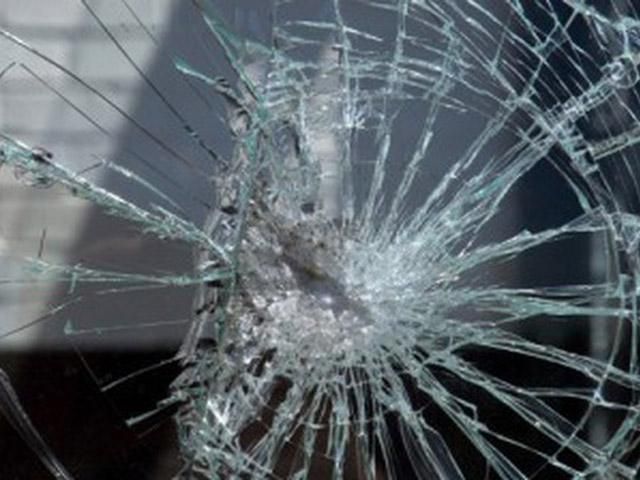 Под Киевом обстреляли маршрутку: есть раненые Под Киевом обстреляли маршрутку: есть раненые