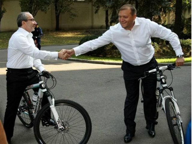 Добкін припускає, що у Кернеса стріляли зі снайперської гвинтівки Добкін припускає, що у Кернеса стріляли зі снайперської гвинтівки