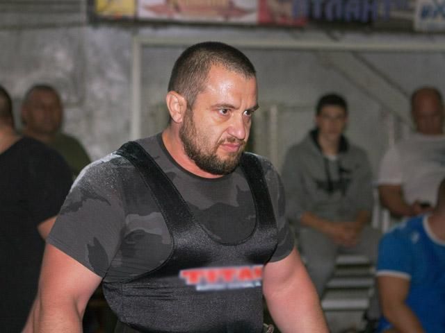 Террористы издеваются над ним, - Ляшко о похищенном активисте на Лугащине