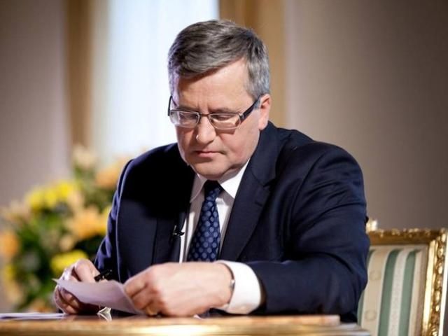 Коморовський запевнив Турчинова, що вся Європа підтримує боротьбу України з тероризмом 