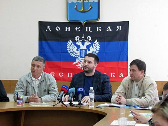 Сепаратисти озвучили одне питання "референдуму" Сепаратисти озвучили одне питання "референдуму"