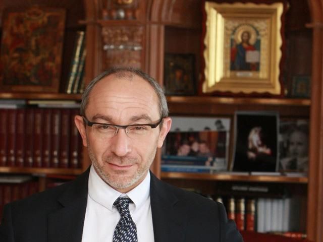 Кернес досі непритомний, у нього загрозлива для життя ситуація Кернес досі непритомний, у нього загрозлива для життя ситуація