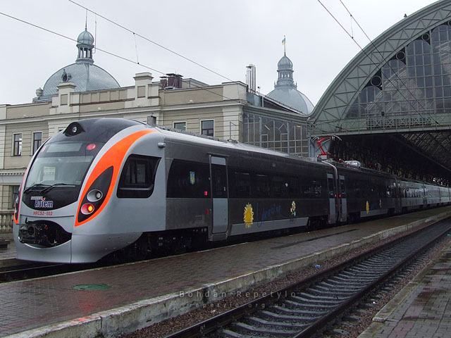 "Укрзализныця" возвращает поезда Hyundai на маршруты "Укрзализныця" возвращает поезда Hyundai на маршруты