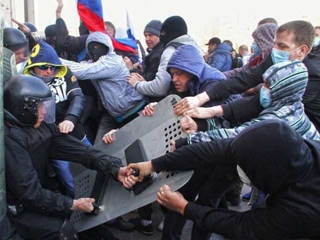 Сепаратисты пытали донецких студентов, - СМИ Сепаратисты пытали донецких студентов, - СМИ