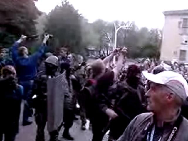 У Луганську сепаратисти захопили обласну міліцію