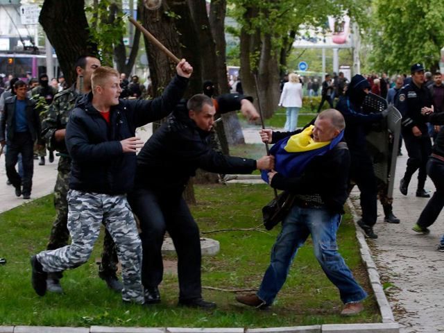 Донбасс в бездне хаоса, анархии и неуправляемости, - луганский активист Донбасс в бездне хаоса, анархии и неуправляемости, - луганский активист