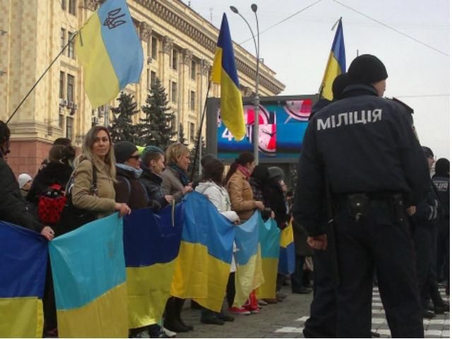 Харьковчан предупреждают о возможных провокациях во время майских праздников