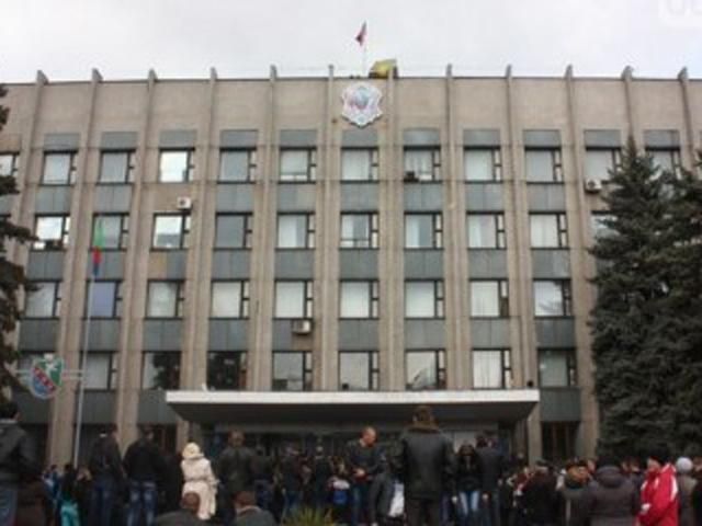 Захоплена Горлівська міськрада працює у звичному режимі, — прес-служба Захоплена Горлівська міськрада працює у звичному режимі, — прес-служба