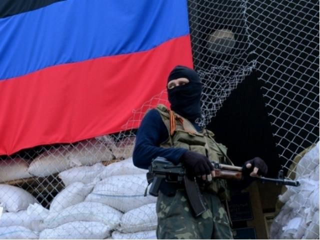 Сепаратисты не нашли оружие в налоговой Донецкой области и покинули здание, - СМИ