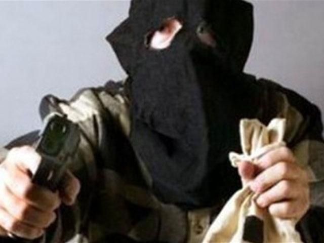 В Донецке 30 боевиков ограбили банк и взяли двух заложников