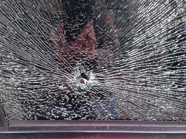 Неизвестные стреляли в машину "народного мэра" Николаева, - Царев (Фото) Неизвестные стреляли в машину "народного мэра" Николаева, - Царев (Фото)