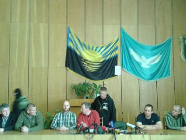 Сепаратисти ведуть переговори з київською владою щодо в'язнів ОБСЄ Сепаратисти ведуть переговори з київською владою щодо в'язнів ОБСЄ