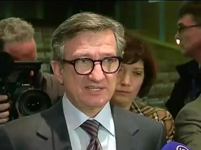 Тарута обіцяє донеччанам, що все буде добре Тарута обіцяє донеччанам, що все буде добре