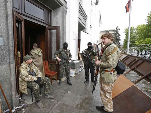Озброєні сепаратисти захопили прокуратуру в Горлівці і спалили кримінальні справи, — ЗМІ