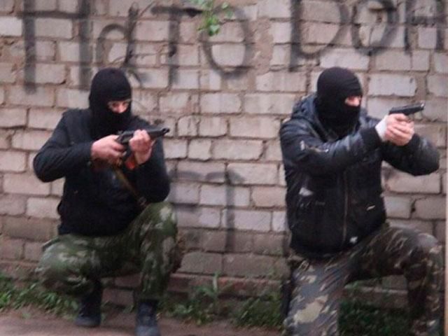 У Слов’янську спецоперація, з вертольотів відкрито вогонь, — ЗМІ У Слов’янську спецоперація, з вертольотів відкрито вогонь, — ЗМІ