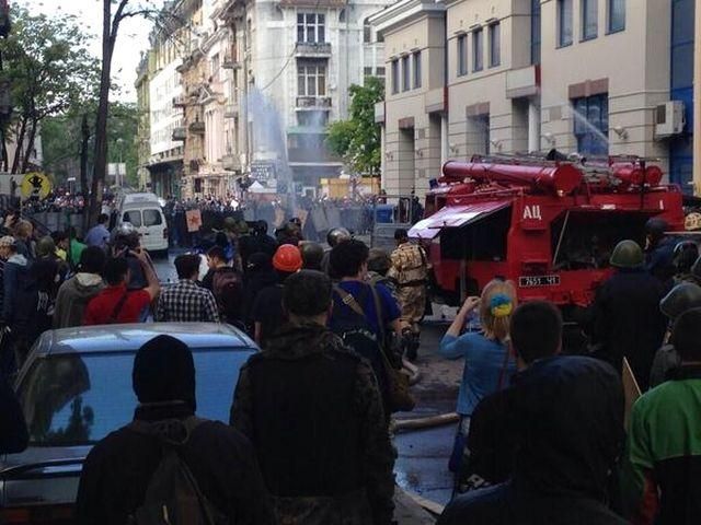 Официально: во время схваток в Одессе от огнестрельного ранения погиб человек Официально: во время схваток в Одессе от огнестрельного ранения погиб человек