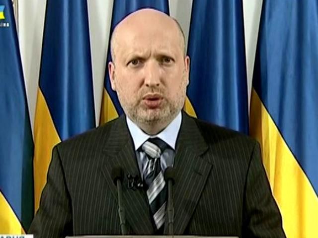 АТО усложняется и тормозится тем, что террористы прикрываются населением, - Турчинов АТО усложняется и тормозится тем, что террористы прикрываются населением, - Турчинов