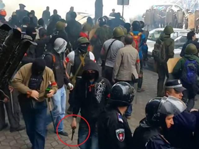 В Одессе сепаратистов заблокировали в торговом центре В Одессе сепаратистов заблокировали в торговом центре