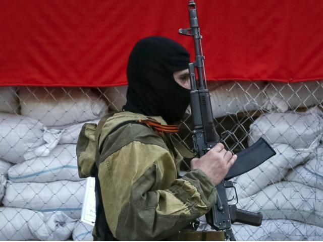 В перестрелке под Славянском погиб 1 местный житель и 3 ранены, - СМИ В перестрелке под Славянском погиб 1 местный житель и 3 ранены, - СМИ