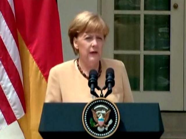 Украинцы могут и должны определять свое будущее самостоятельно, - Меркель Украинцы могут и должны определять свое будущее самостоятельно, - Меркель