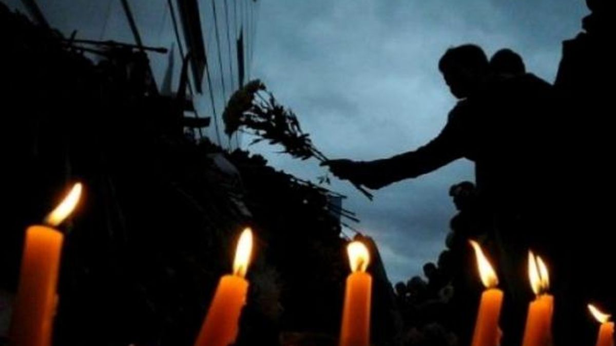 В Україні — дводенна жалоба за загиблими в Одесі та під час АТО В Україні — дводенна жалоба за загиблими в Одесі та під час АТО