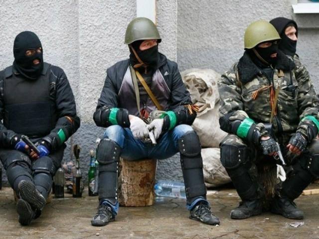 У Слов'янську терористи взяли у заручники студента У Слов'янську терористи взяли у заручники студента