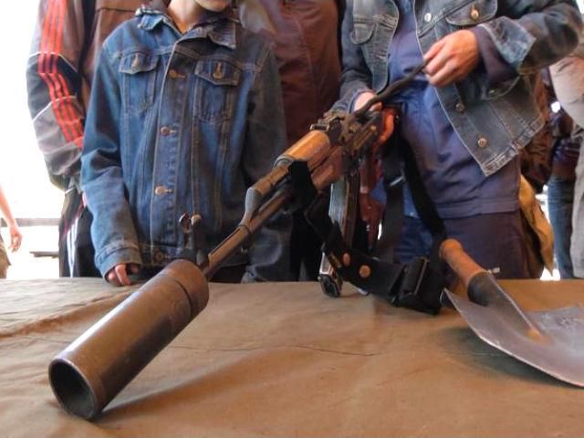 Автомайдан проводит курсы военно-патриотической подготовки Автомайдан проводит курсы военно-патриотической подготовки