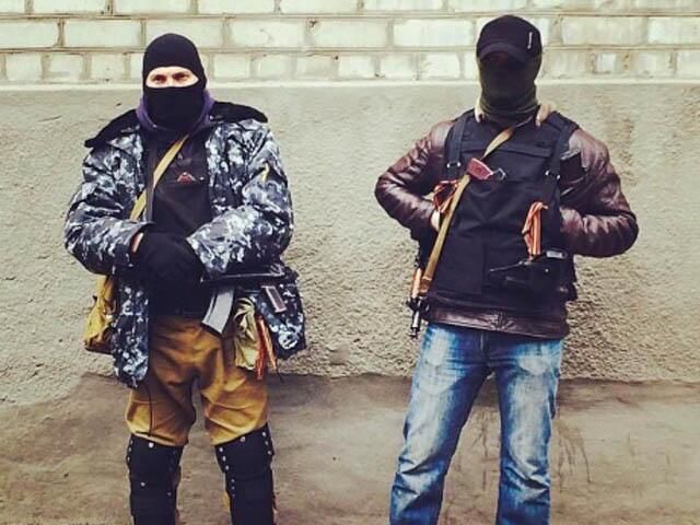 Біля Слов'янська обстріляли автобус із пораненими, є вбитий Біля Слов'янська обстріляли автобус із пораненими, є вбитий