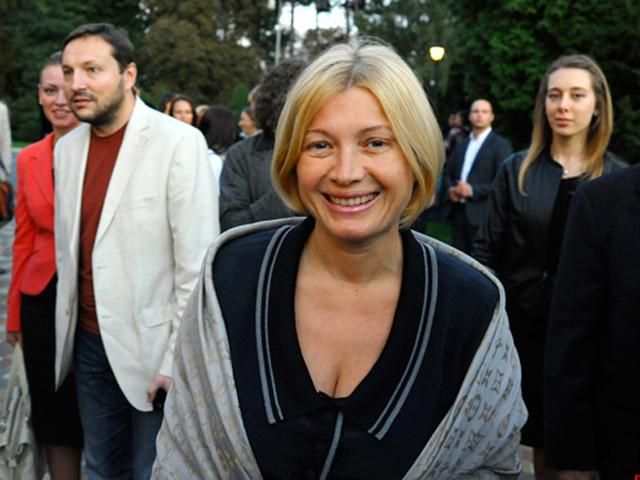 Мы не будем ставить вопрос о замене Турчинова на Порошенко. - Геращенко Мы не будем ставить вопрос о замене Турчинова на Порошенко. - Геращенко