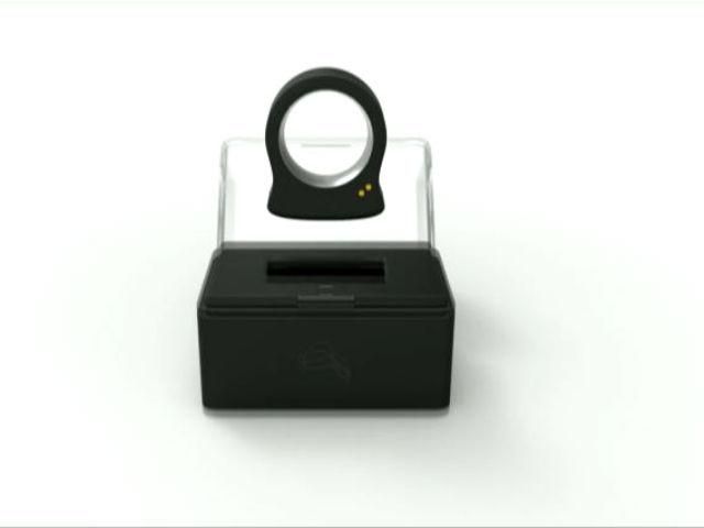 Гаджет руководит техникой с помощью жестов, деревянные LED-часы и аквариум на колесах Гаджет руководит техникой с помощью жестов, деревянные LED-часы и аквариум на колесах