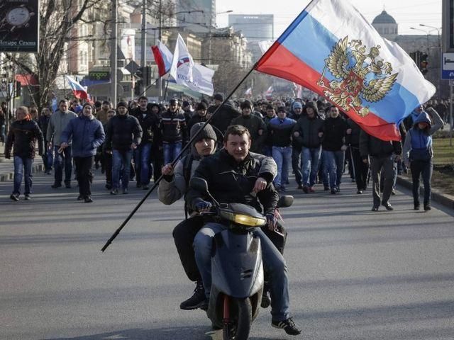 59% українців вважають, що за протестами на сході стоять російські спецслужби, — "Рейтинг" 