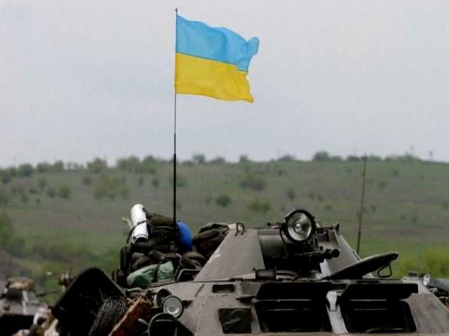 Майже половина українців готові зі зброєю захищати держкордон, - опитування
