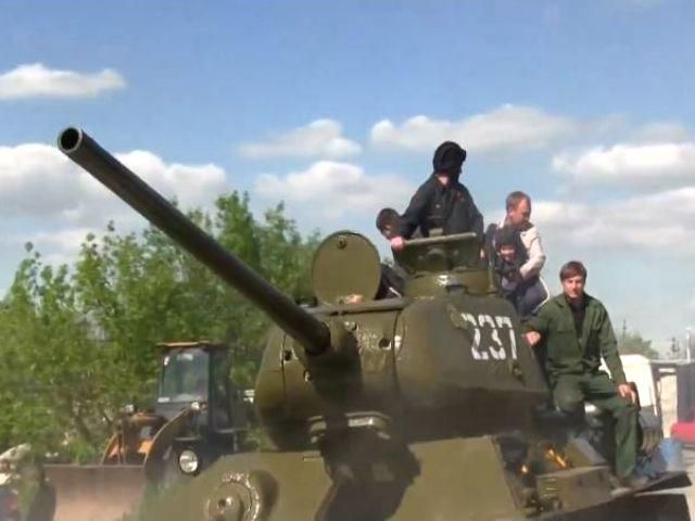 Луганские сепаратисты украли Т-34 времен Второй мировой войны (Видео)