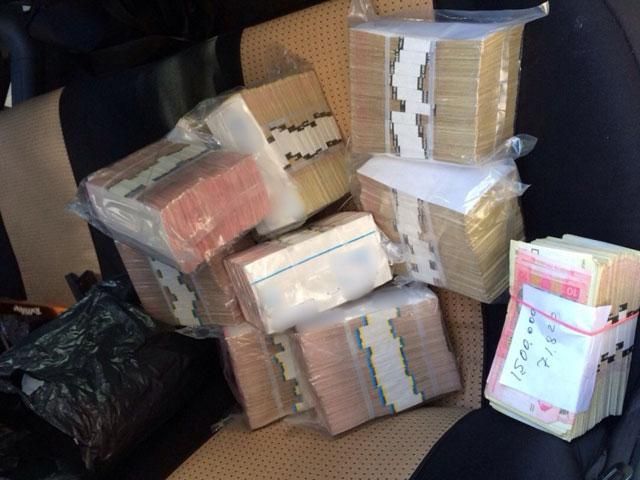 В Одесі СБУ ліквідувала "конвертаційний центр" сепаратистів В Одесі СБУ ліквідувала "конвертаційний центр" сепаратистів