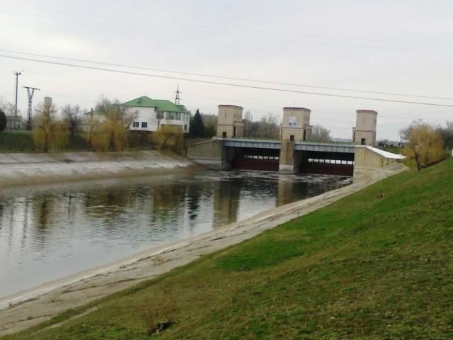 Україна будує пункт обліку подачі води в Крим Україна будує пункт обліку подачі води в Крим