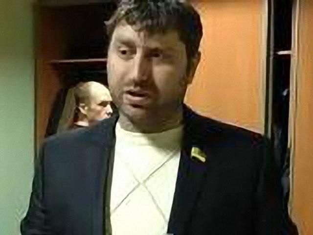 На Луганщине люди в масках похитили депутата
