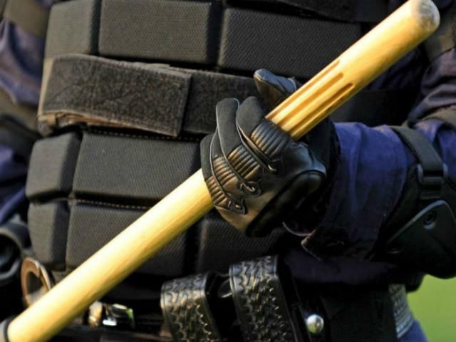 На Луганщині бойовики викрали 3 автомобілі зі штрафмайданчика На Луганщині бойовики викрали 3 автомобілі зі штрафмайданчика